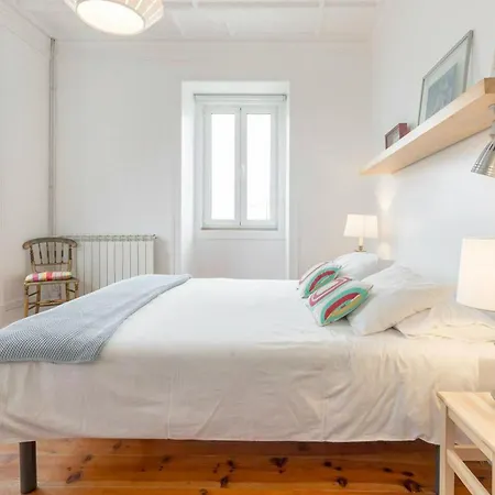 Spacious With Seaview In Foz do Arelho