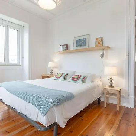 Spacious With Seaview In Foz do Arelho