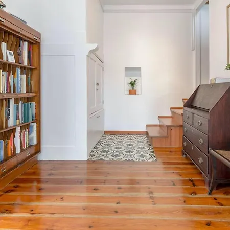 Spacious With Seaview In Βίλα