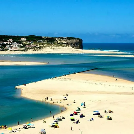 Βίλα Spacious With Seaview In Foz do Arelho